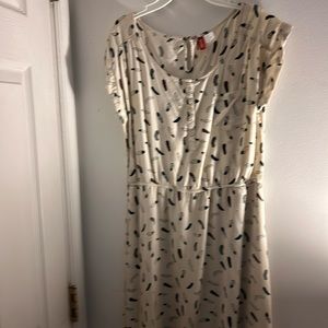 The lovely summer dress designed by DiviDED size 8